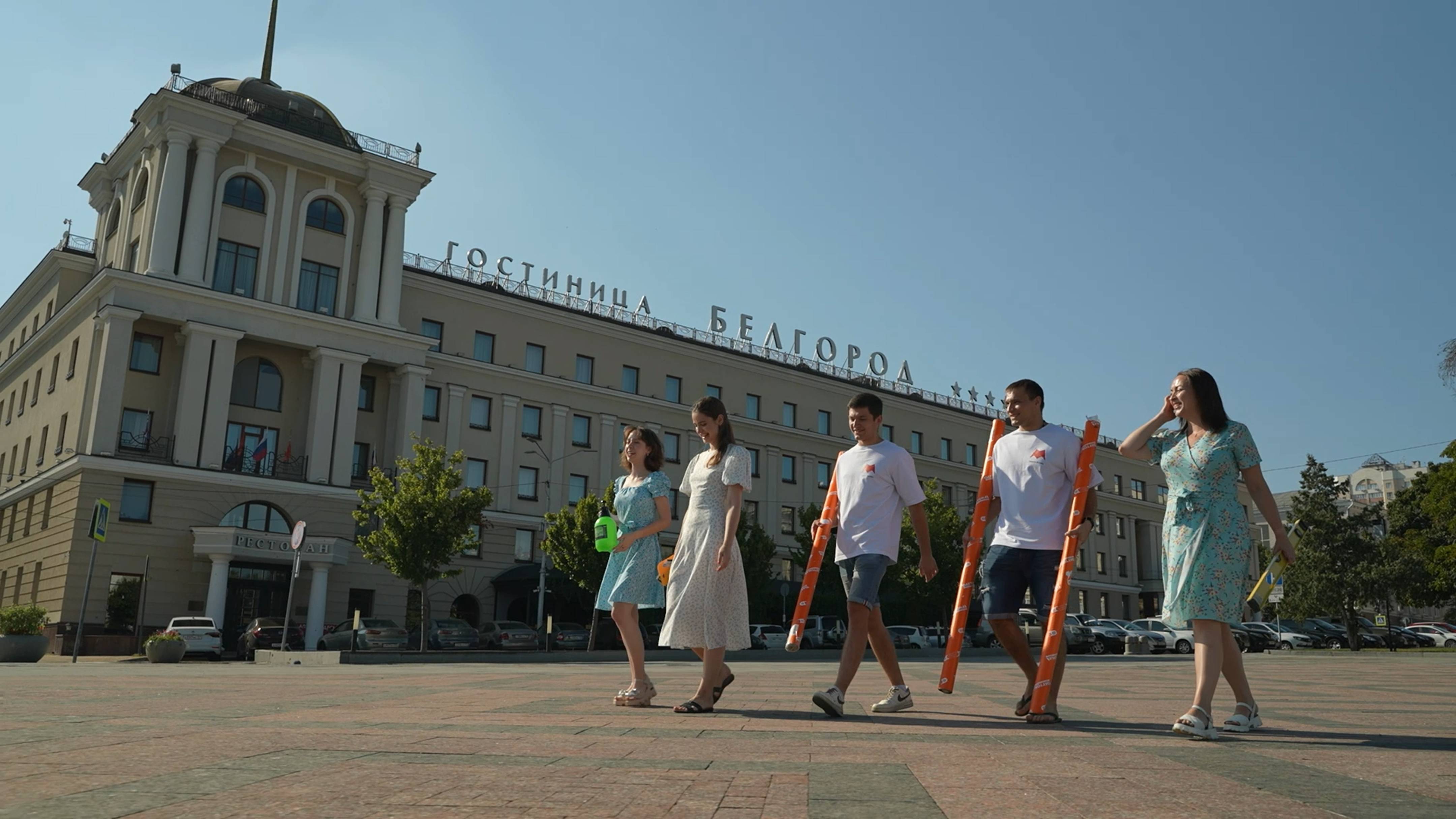 Волонтёры Катюша и Новости Москвы - бронеплёнка