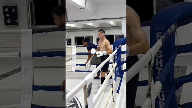 🥊 Боксёрский поединок. 5 раундов по 3 мин.