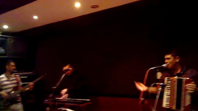 CARLOS OTERO ENSAYO AMOR CLASIFICADO Y DALE VIEJA DALE