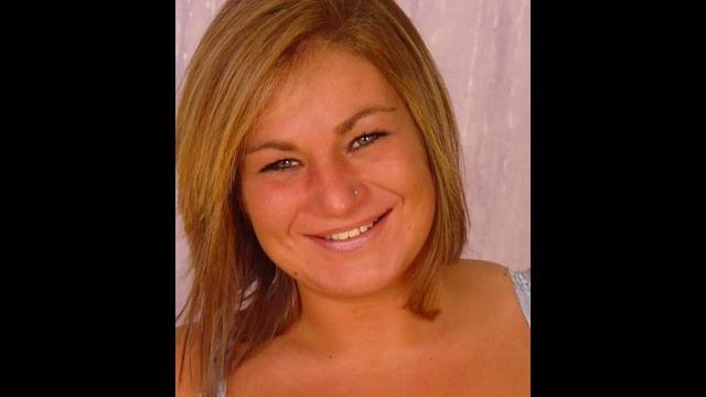 mais o modelo do tamanho 144, Angelica Finney, mulher grande e bonita, figura completa, curvy
