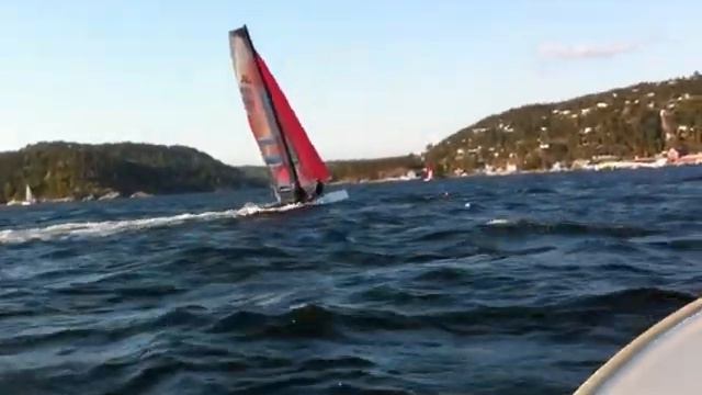 Onsdagsregatta Drøbak F18.wmv