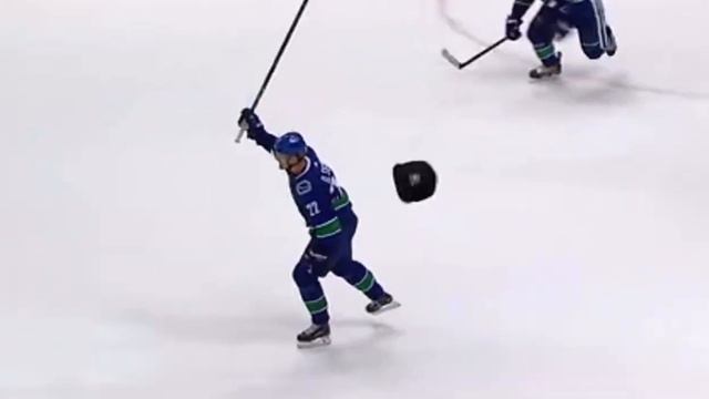 Daniel Sedin OT Goal in final home game.