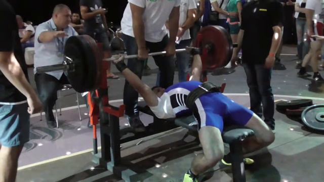 Сущенко Игорь. Жим лежа 145 кг. GYM200 2015 (UPC)