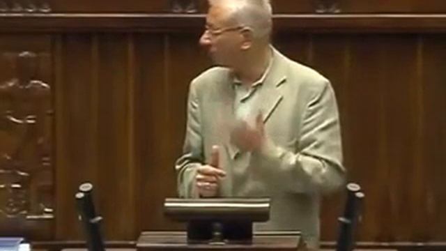 [434/594] Ludwik Dorn: To jest pytanie do rządu, bo ten projekt zmian ustawowych dotyczący radyk..