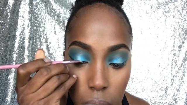 Icy Blue Winter Makeup Look W/ Glitter Liner