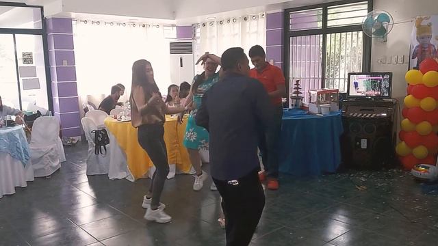 Kuratsa ni tatay, Mareng Evelyn, Mareng Nhitz, & Pareng Marvin