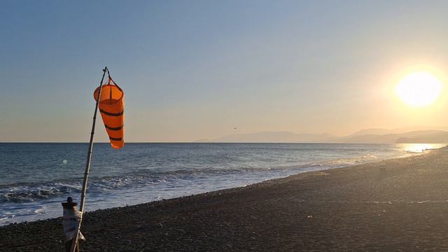 ДЛЯ ТЕХ,  КТО ЗА МОРЕМ СОСКУЧИЛСЯ...