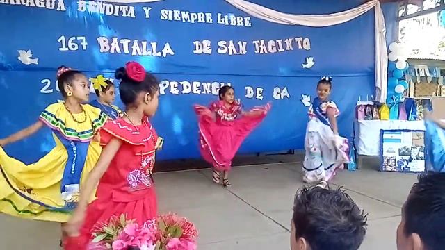 ay patria.. niñas de la escuela Carlos Fonseca Amador