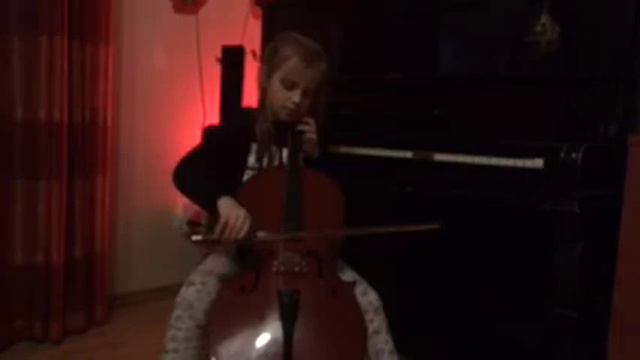 F. A. Kummer etiudas, violončelė, atlieka 2 klasės mokinė Domilė Sauchataitė, 8 metai