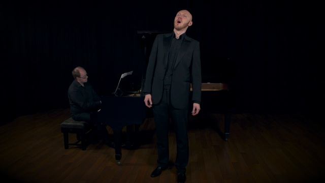 Lukas Jakobski sings Bizet