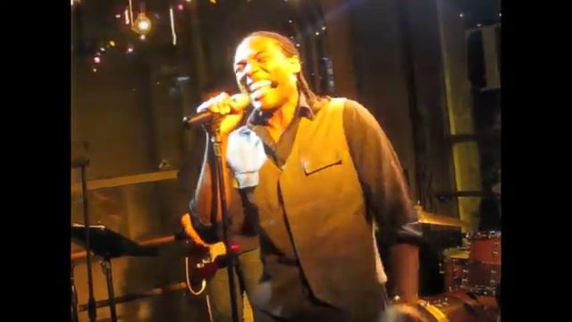 Douglas, Jr., Truitt and Cast Light of the Lighthouse 4.14.12