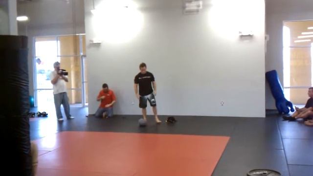 xfc has sean sherk gives us a demonstration on his elevation training mask