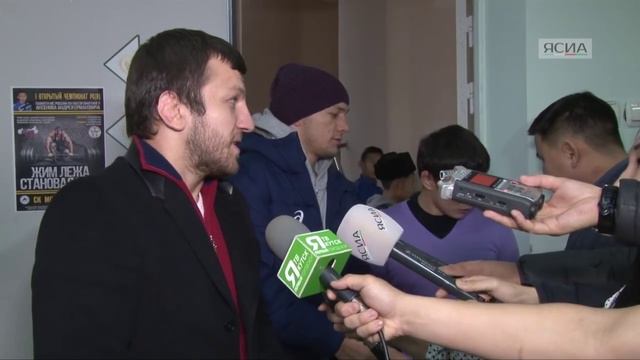 В Якутске прошли мастер-классы знаменитых борцов России