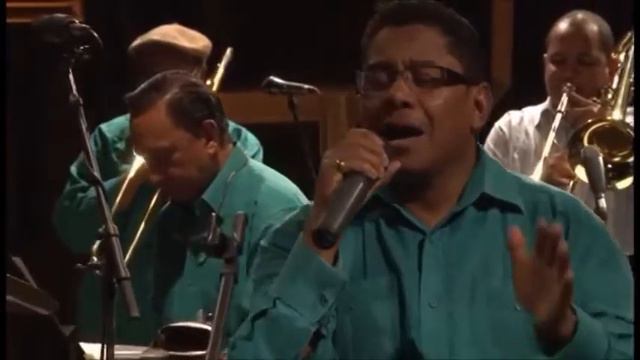 MIRA QUE ERES LINDA - La Dimension Latina canta Wladimir Lozano 1978