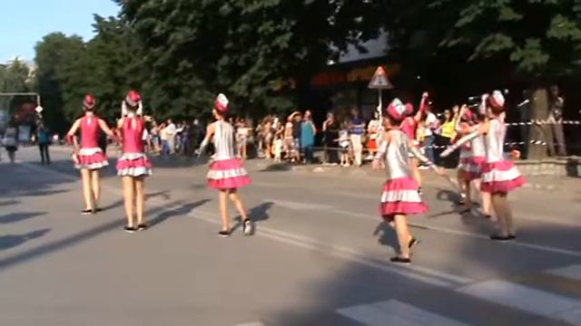Мажоретен състав Карнобат/Сираков тв
