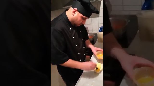 Jochen TV Kochshow: Vegetarischer Teller mit Tortellini sowie eine Schneckennudel "Geile Schnecke"