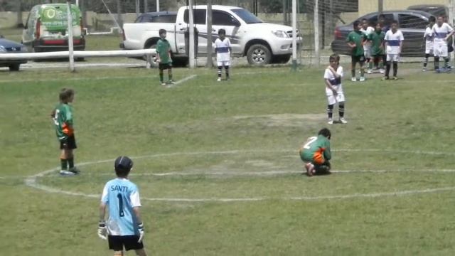 Categoría 2002 Tiro libre y foul al Viti.MOV