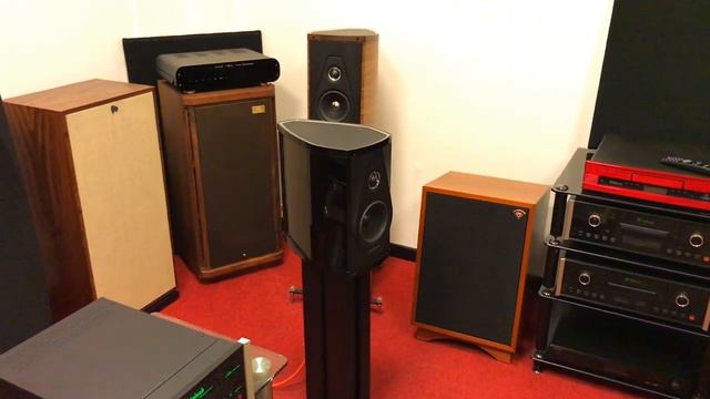 The delicious Sonus Faber OLYMPICA 1 bookshelf speakers