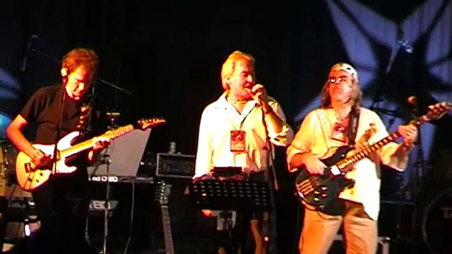 Wild Turkey With Glenn Cornick And Clive Bunker - Live Itullians Convention 2006.
