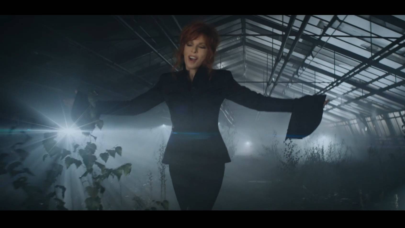 Mylene Farmer - Desobeissance (HD)