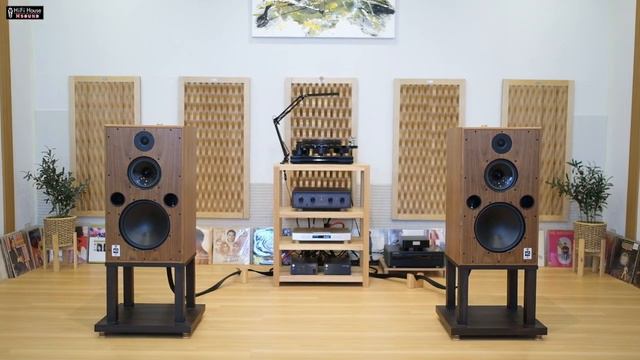 Harbeth 40.3XD with MOONRIVER AUDIO - My Romance