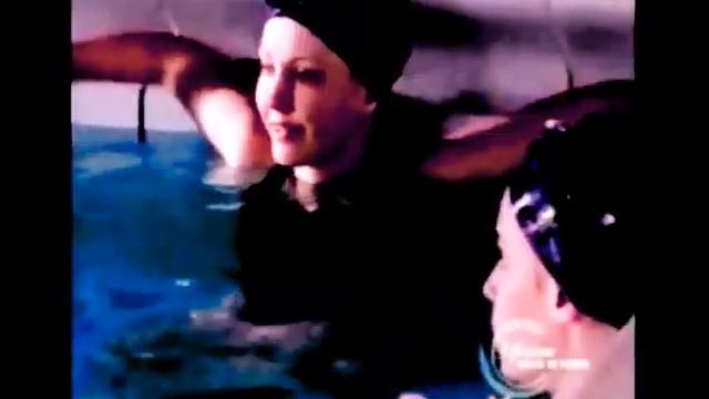 Katharine Isabelle - Telephone