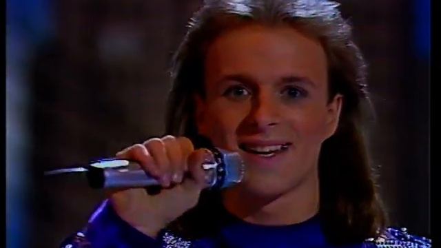 1991 AT