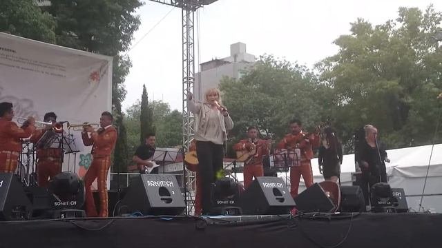 Rocio Banquells Luna Magica