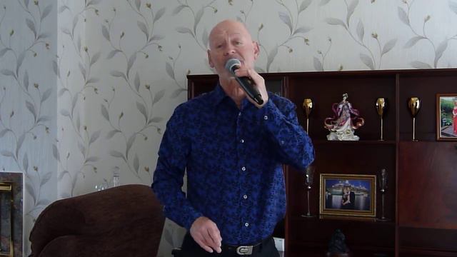 MARTIN SINGS QUANDO QUANDO