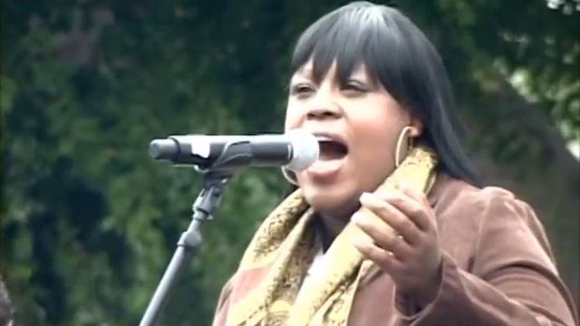 Lakisha Jones sings "Never Walk Alone" at AIDS Walk Los Angeles 2010