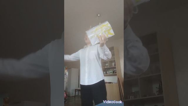 «Скажу сегодня я в прямом эфире:
«Земляне» - лучшая рок-группа во всëм мире! »