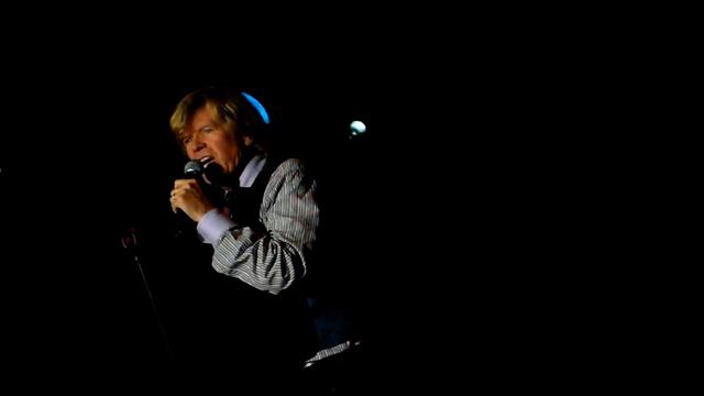 Hermans Hermits Mrs Brown You've  Got Lovely Daughter and I'm Henry VIII
