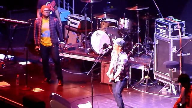 Bruno Mars-Billie Jean/Roxanne