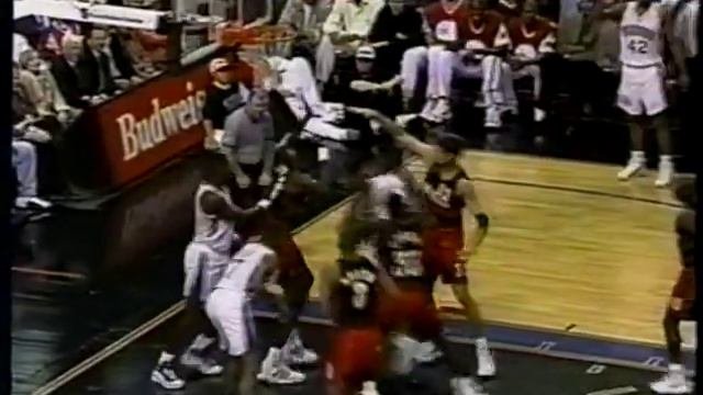 Dikembe Mutombo 4 Consecutive Blocks Vs 76ers (1997)