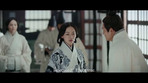 霸道王上不肯見王后最後1面,還下令將遺物統統燒毀不給她留念想,王后怒了:我永遠不會原諒你!#皓鑭傳 58-1