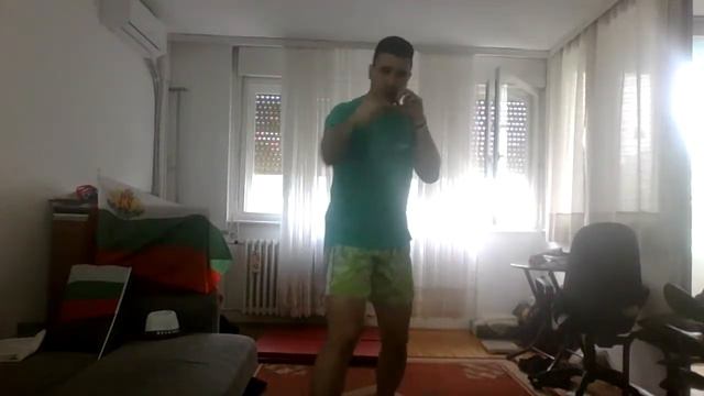 Seven Three-Minute Rounds Of Straight Punches - Training At Home