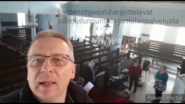 Kirkkoherra esittelee seurakunnan etäyhteyksiä - Videoblogin osa 2