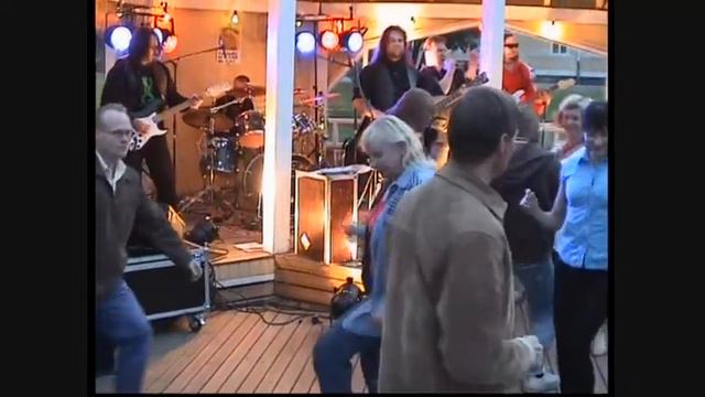 SUPERNATURAL BOND - TUSH ( ZZ-TOP COVER) Live at Tuulaaki, Joensuu, Finland
