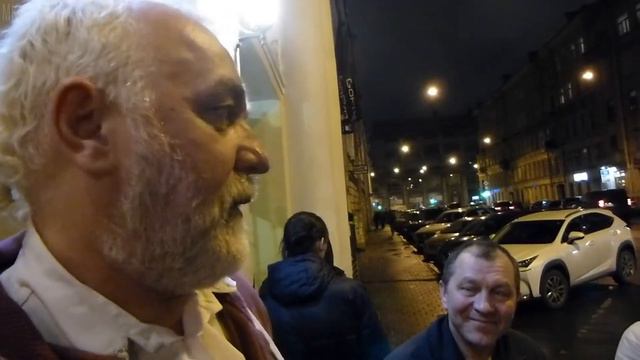 Игорь Пономаренко из Терем Квартета, Двойного Дуэта МаШрИгАл и IP Orchestra Про уличных музыкантов