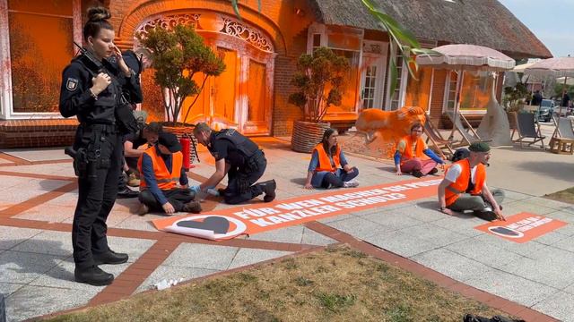 Sylt Top News. Letzte Generation. Farbe auf DIOR in Kampen auf Sylt.
