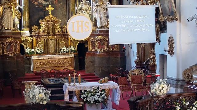 Godzinki za wstawiennictwem św. Jadwigi Śląskiej w trzebnickiej bazylice 11.06.2023 o godz. 7.40