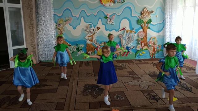 вітрина танок "Чорниці" ЗДО №43 м.Покровськ