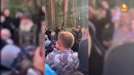 Разжалованный схиигумен Сергий встречается с паствой на Троицу. Вместо проповеди - песня