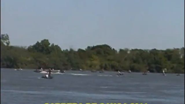 CARRERA DE CANOAS
