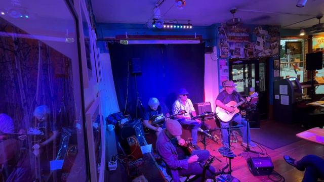 INTRO & ME LOVING YOU - AT THE UGLY MUG CAFE 13SEP23