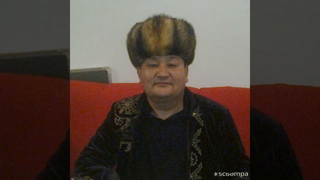 "Кызганыч"аткаруучу Кылычбек Бекишов.