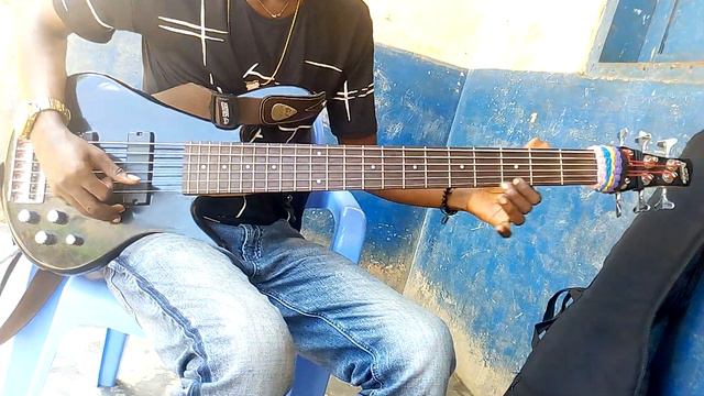 Mohamed mbasu le soliste novelas à la bass man 🎸🎸🔥🔥🔥🔥