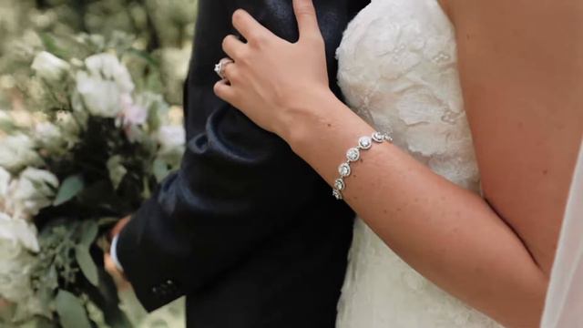 Braxton + Hailey Roberts' Wedding at the Daisy Hill Venue