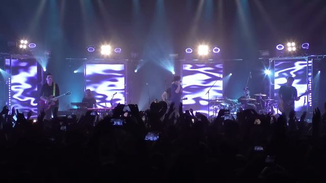 Ermal Meta - A Parte Te (Official Live Video)