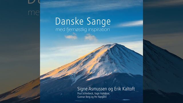 Zehn japanische Holzschnitte: Der Fuji von den Flössen gesehen